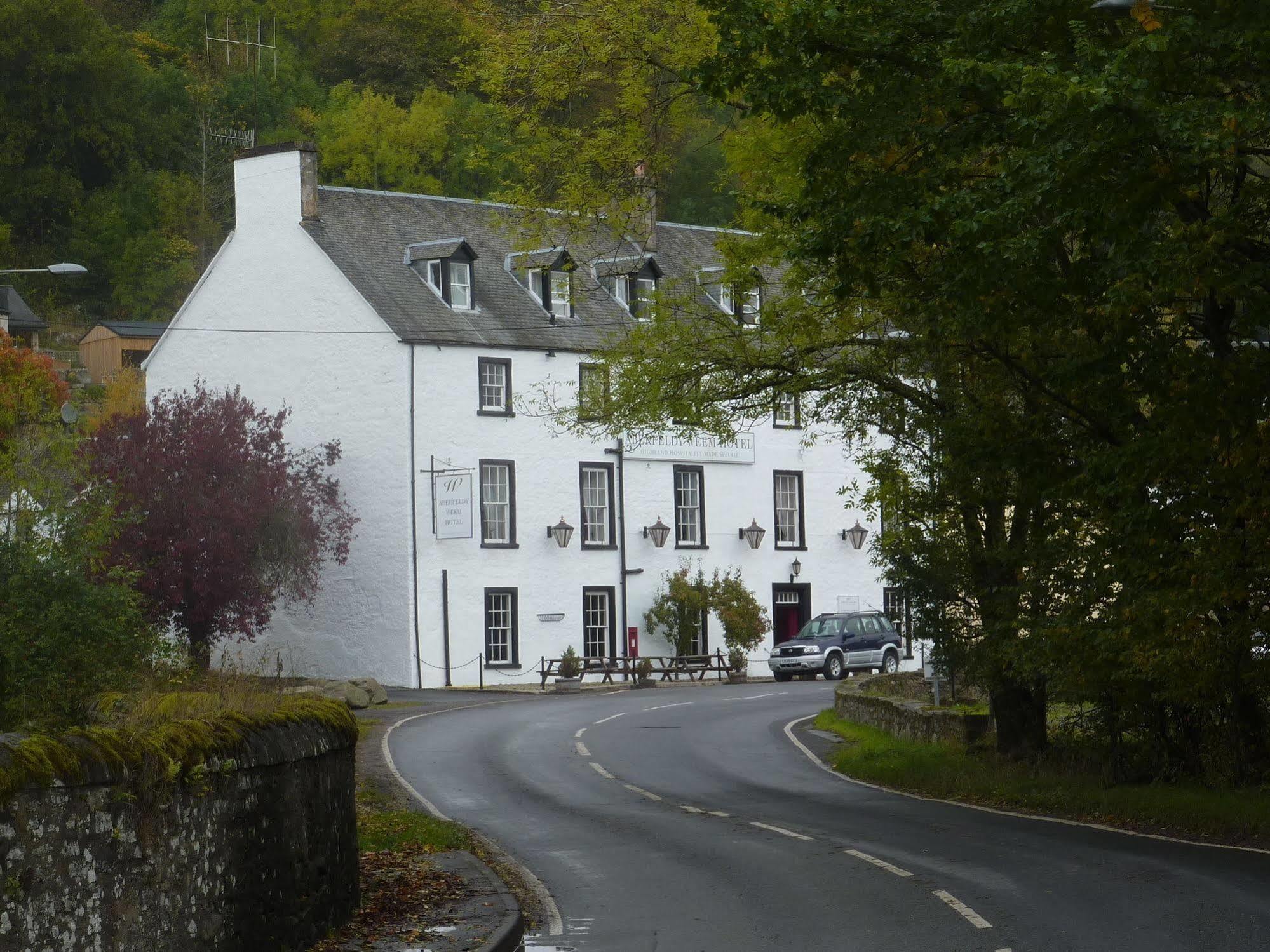 The Weem Inn Aberfeldy Exterior foto